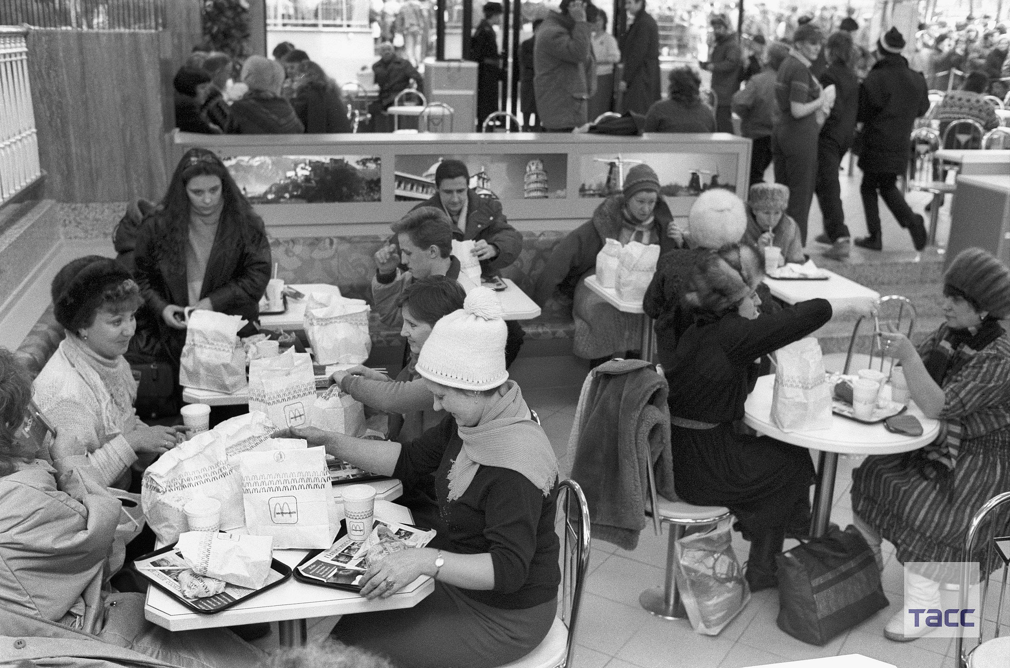 очередь на открытие макдональдса в москве 1990